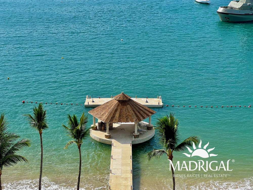 Villas Alejandra - Pent House en venta en Brisas Guitarrón Acapulco frente a playa