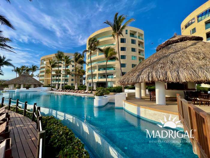 Dos Soles, departamento en venta en Nivel Jardín frente al mar