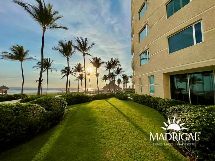 Dos Soles, departamento en venta en Nivel Jardín frente al mar