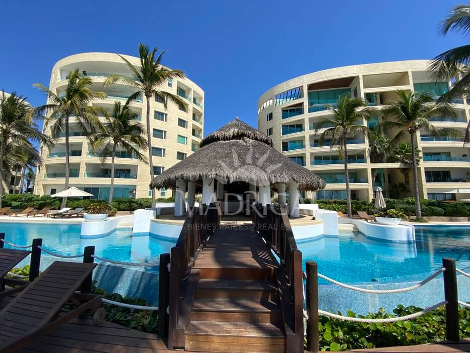 Dos Soles, departamento en venta en Nivel Jardín frente al mar