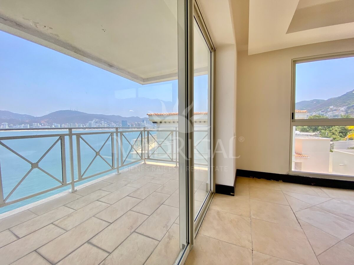 Departamento en venta Portochervo en Acapulco con vista al mar