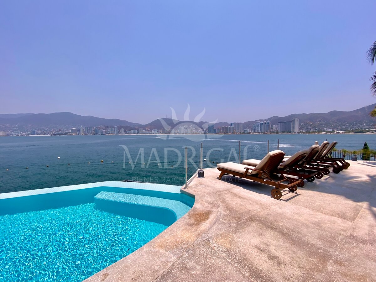 Departamento en venta Portochervo en Acapulco con vista al mar