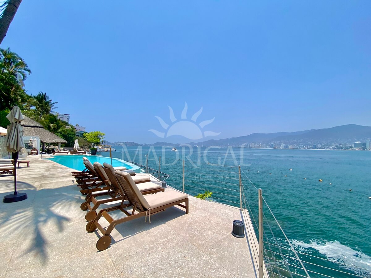Departamento en venta Portochervo en Acapulco con vista al mar