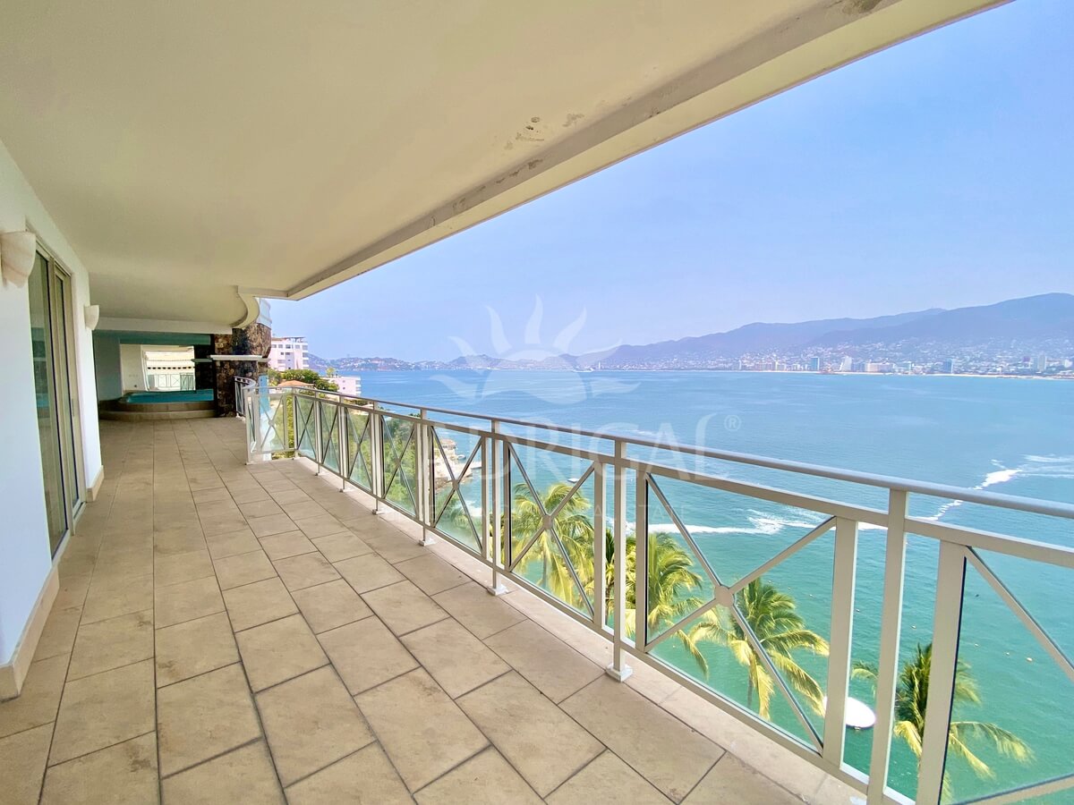 Departamento en venta Portochervo en Acapulco con vista al mar
