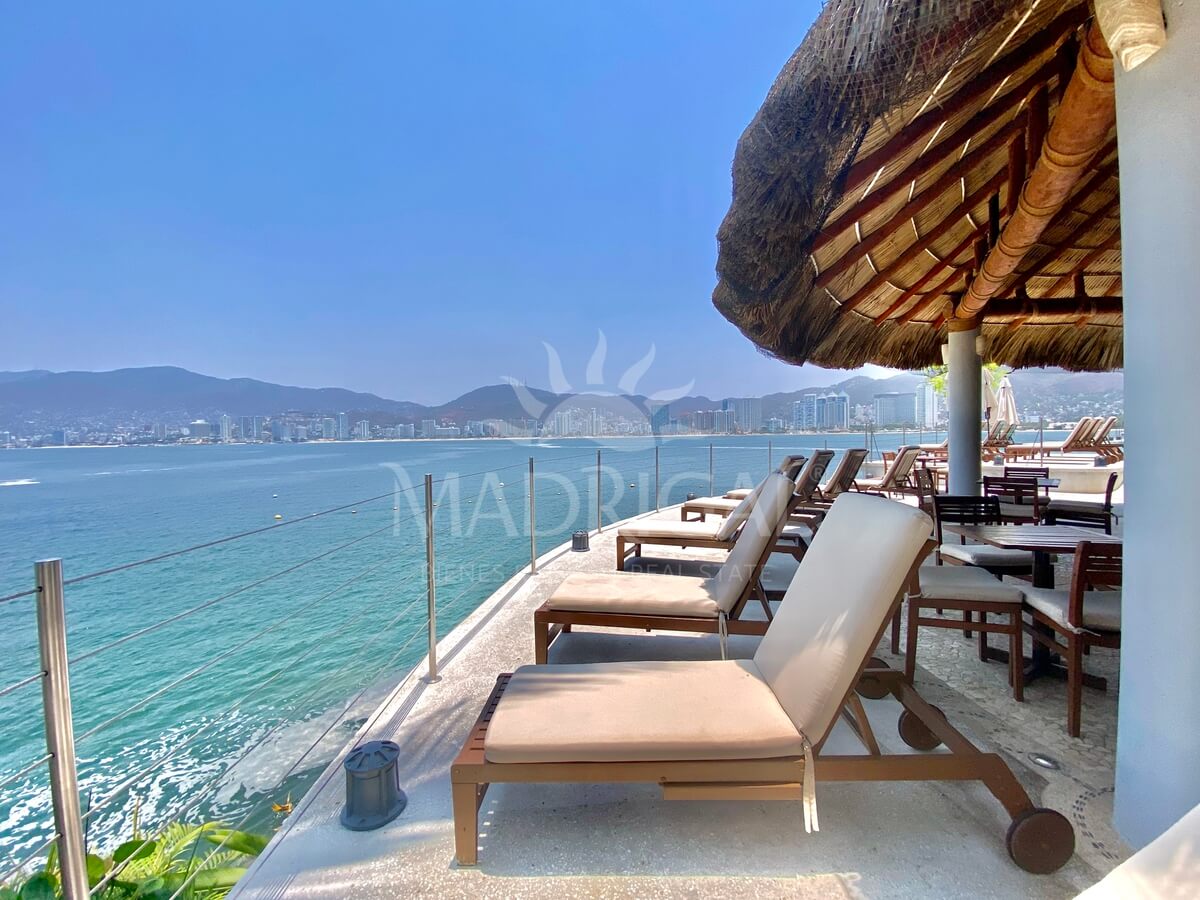 Departamento en venta Portochervo en Acapulco con vista al mar