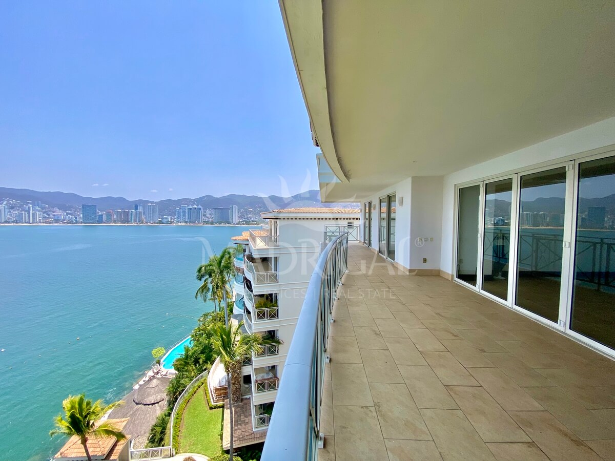 Departamento en venta Portochervo en Acapulco con vista al mar