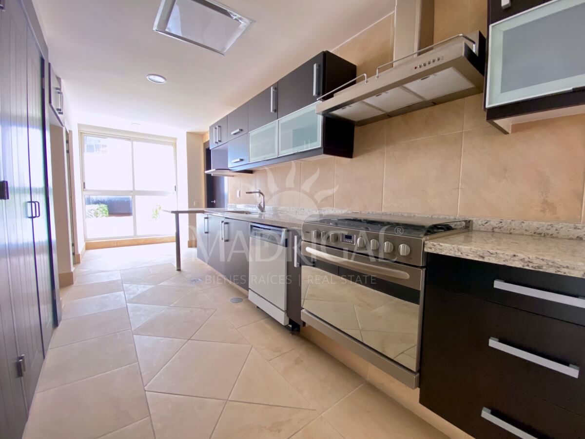 Departamento en venta Portochervo en Acapulco con vista al mar
