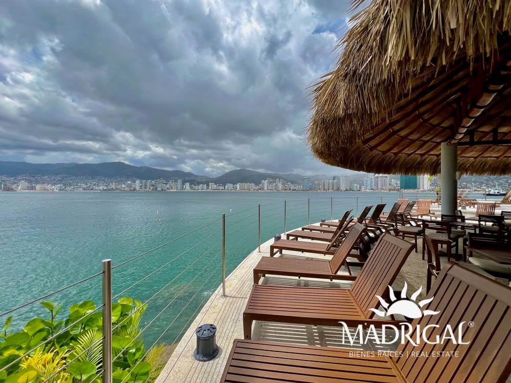 Portochervo - Departamento en venta en Acapulco con vista al mar