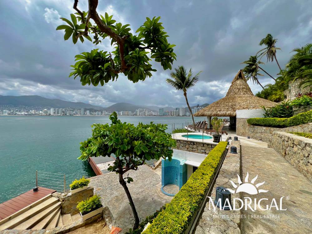 Portochervo - Departamento en venta en Acapulco con vista al mar