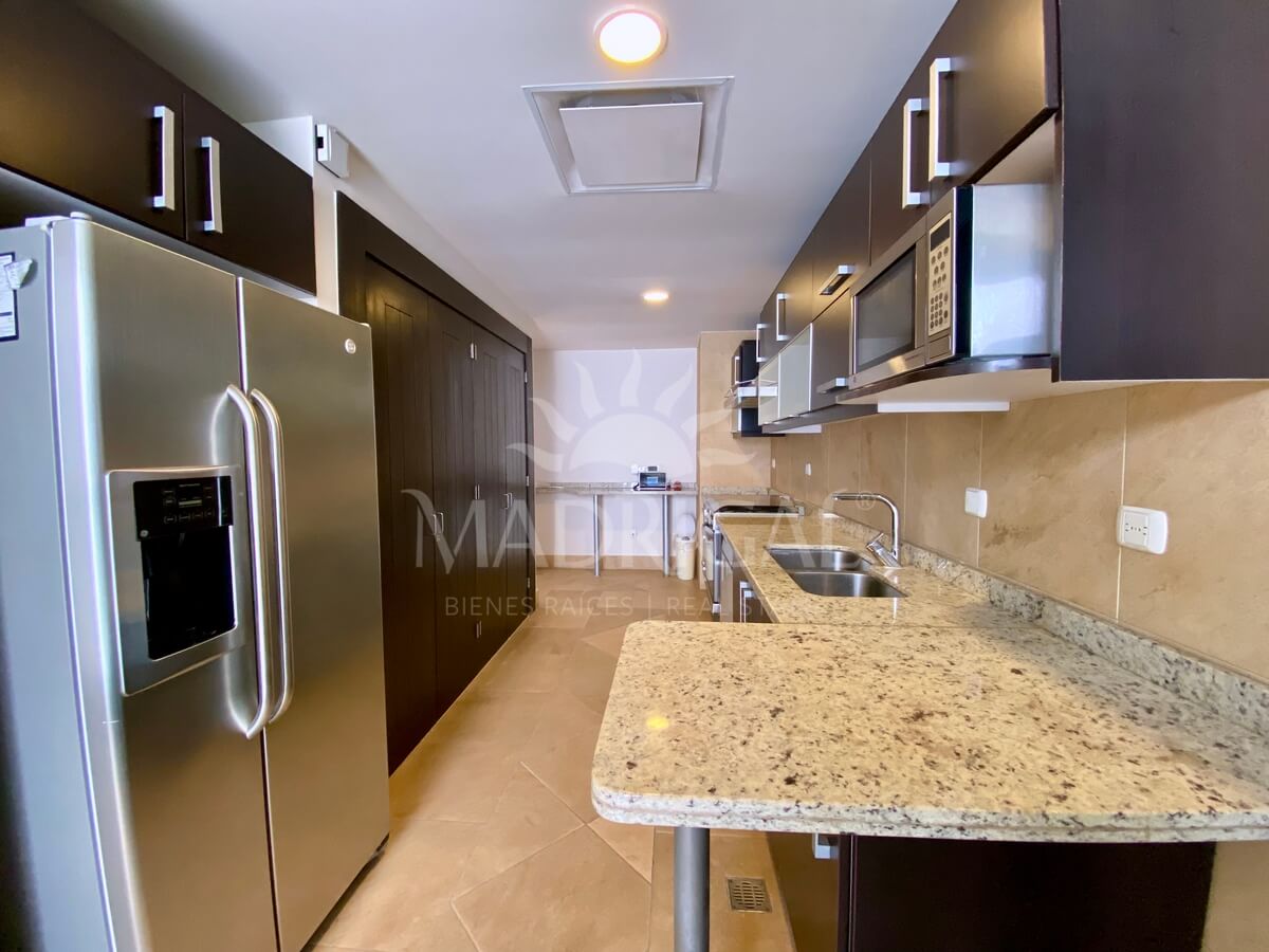 Portochervo - Departamento en venta en Acapulco con vista al mar