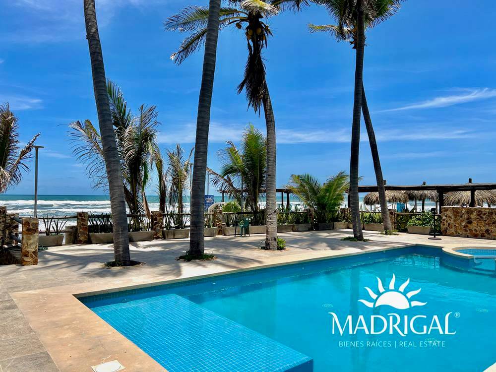 Casa en venta frente a la playa en la Bonfil