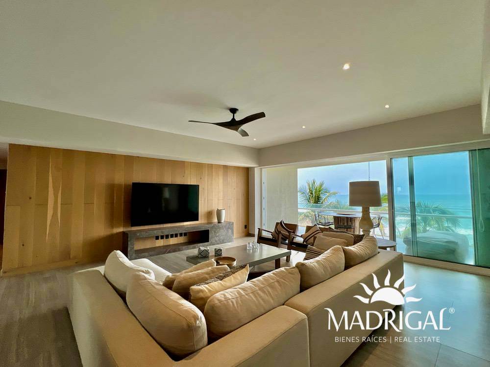 Playamar Diamante |Departamento en venta de tres recámaras frente al mar en Playa Diamante