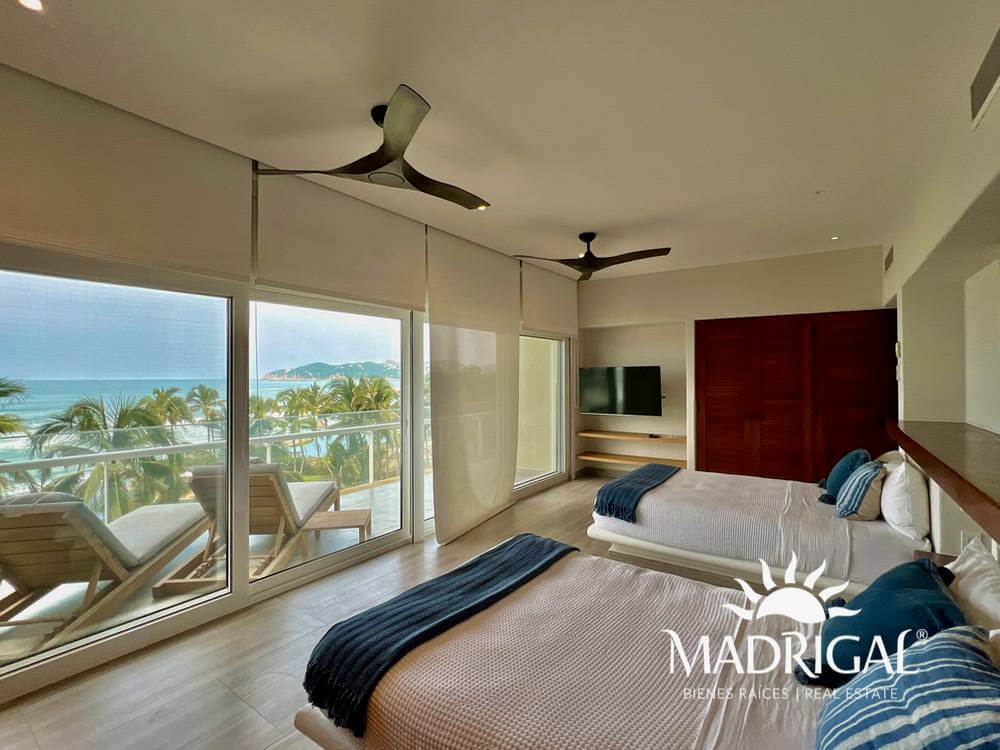 Playamar Diamante |Departamento en venta de tres recámaras frente al mar en Playa Diamante