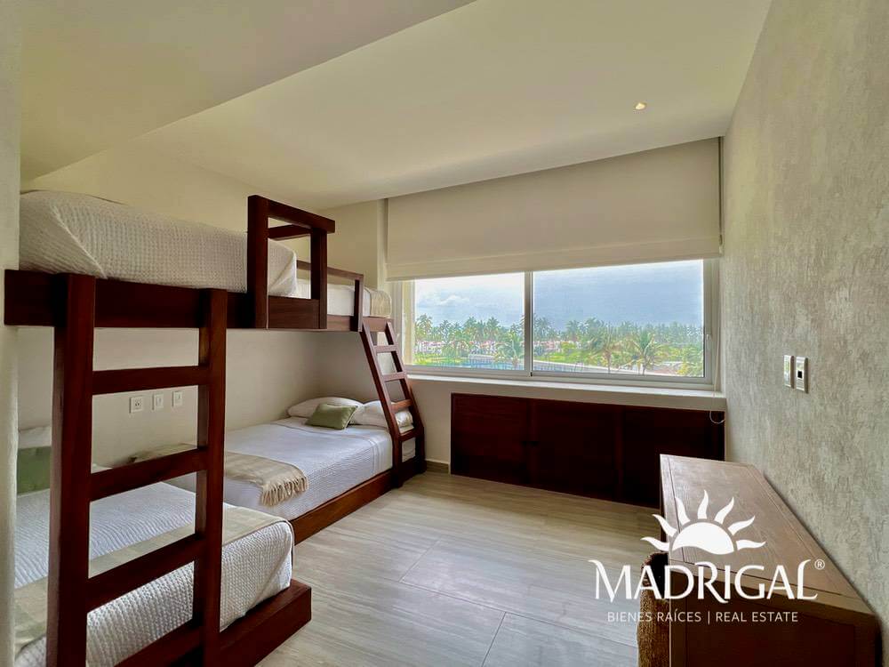 Playamar Diamante |Departamento en venta de tres recámaras frente al mar en Playa Diamante