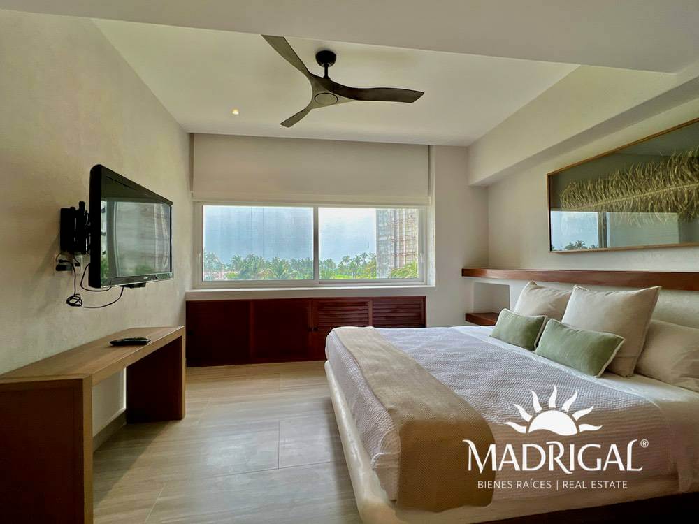 Playamar Diamante |Departamento en venta de tres recámaras frente al mar en Playa Diamante