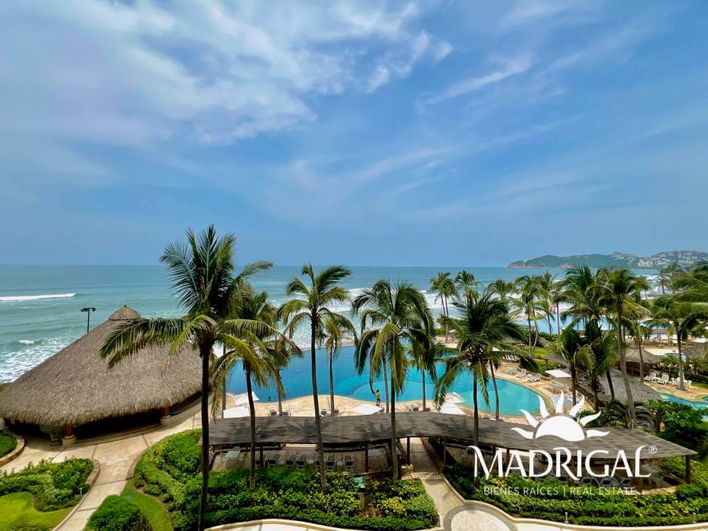 Playamar Diamante |Departamento en venta de tres recámaras frente al mar en Playa Diamante