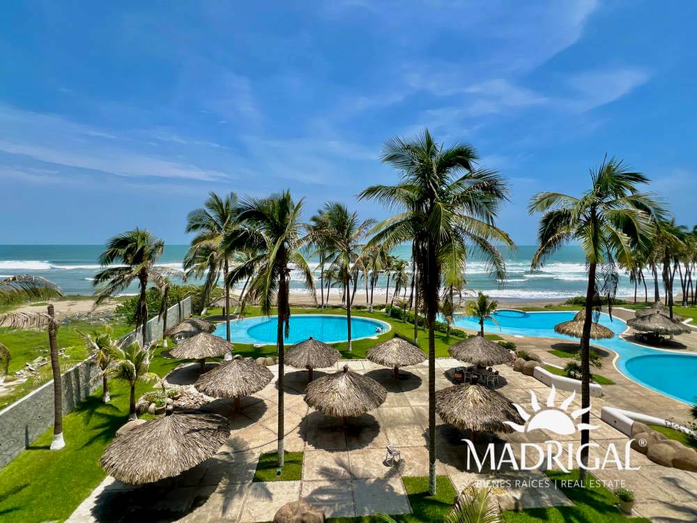Galapagos Tower | Beachfront Apartment for Sale