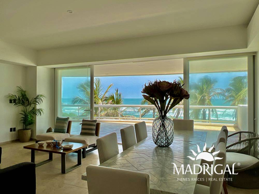 Galapagos Tower | Beachfront Apartment for Sale
