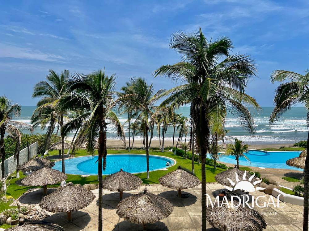 Galapagos Tower | Beachfront Apartment for Sale