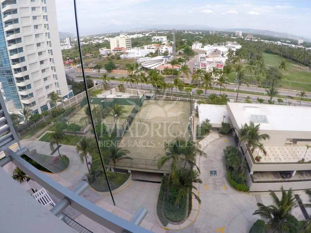 &&& Playamar Diamante |Amplio departamento en venta de cuatro recámaras frente al mar en Playa Diamante