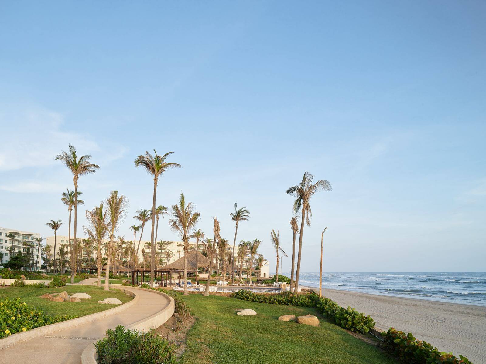 &&& Club Playamar Departamento duplex en venta frente a la playa