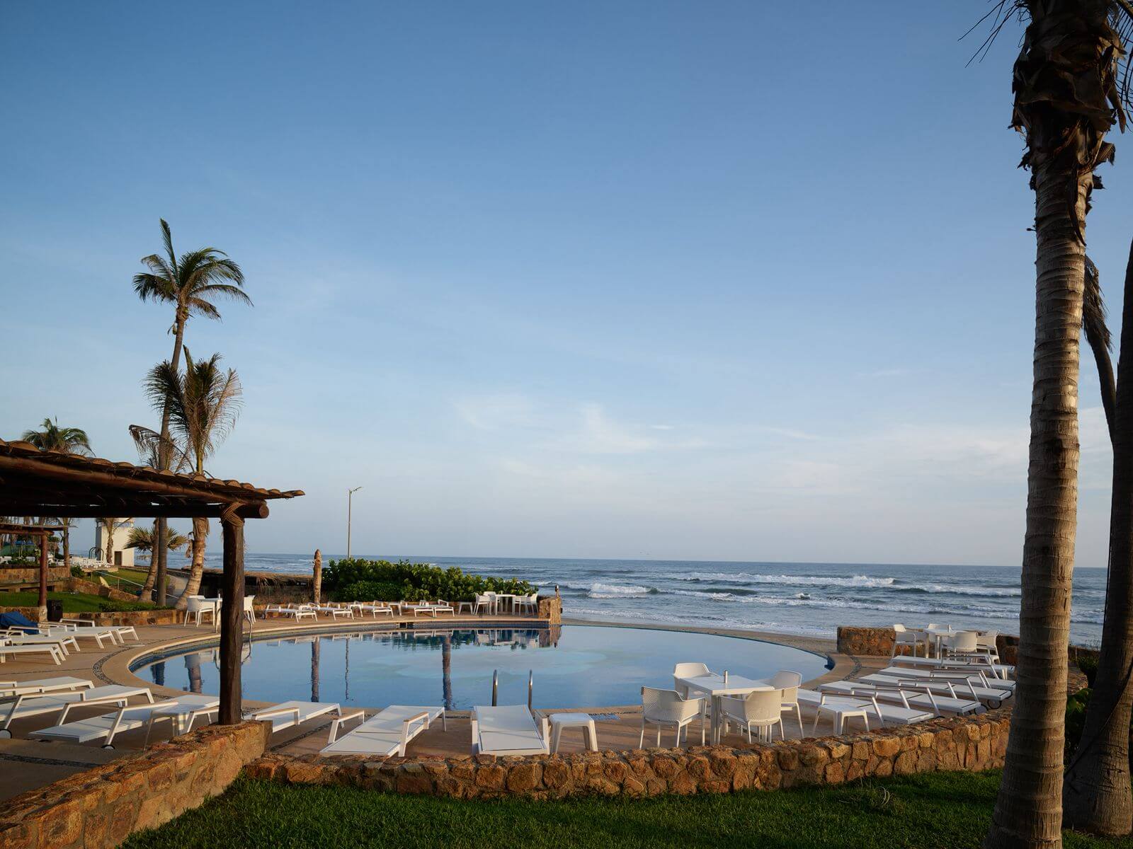 &&& Club Playamar Departamento duplex en venta frente a la playa