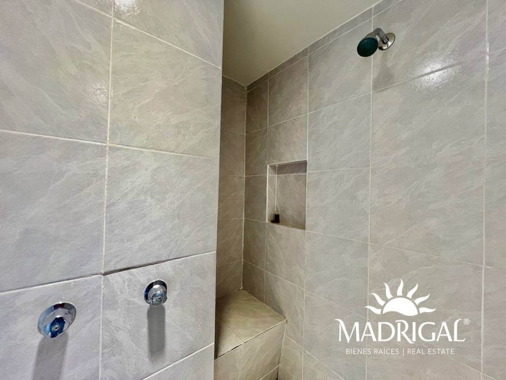Suite en venta en el condómino La Palapa en la bahía de Acapulco