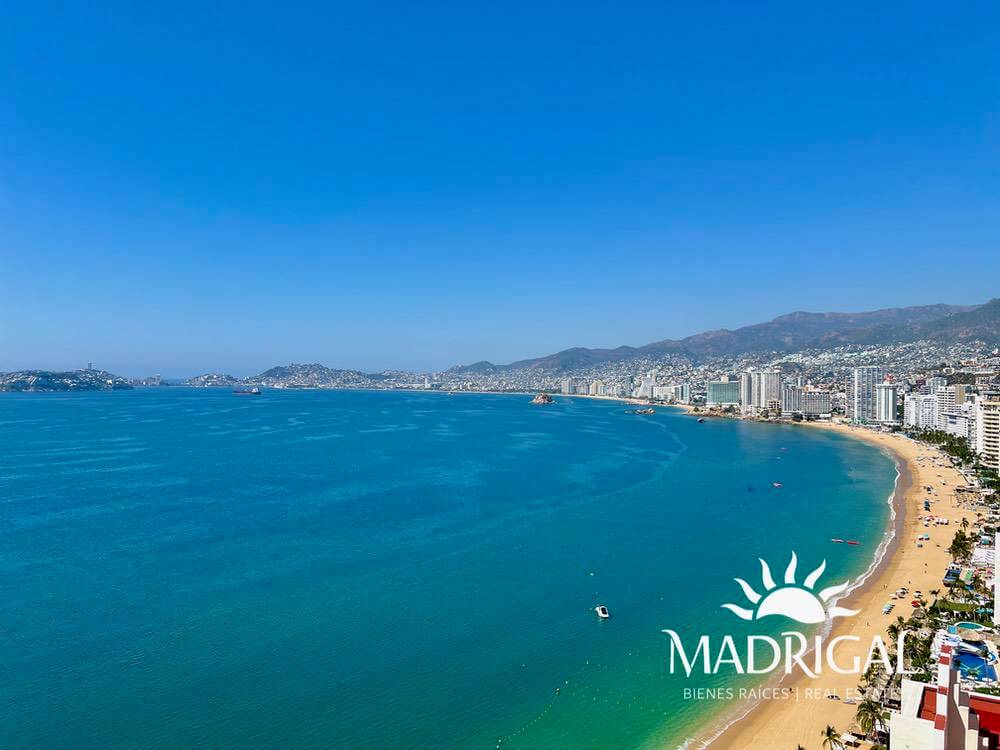 Suite en venta en el condómino La Palapa en la bahía de Acapulco