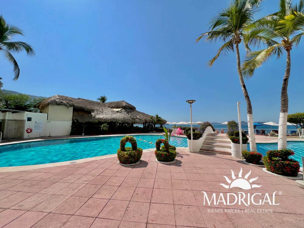 Suite en venta en el condómino La Palapa en la bahía de Acapulco