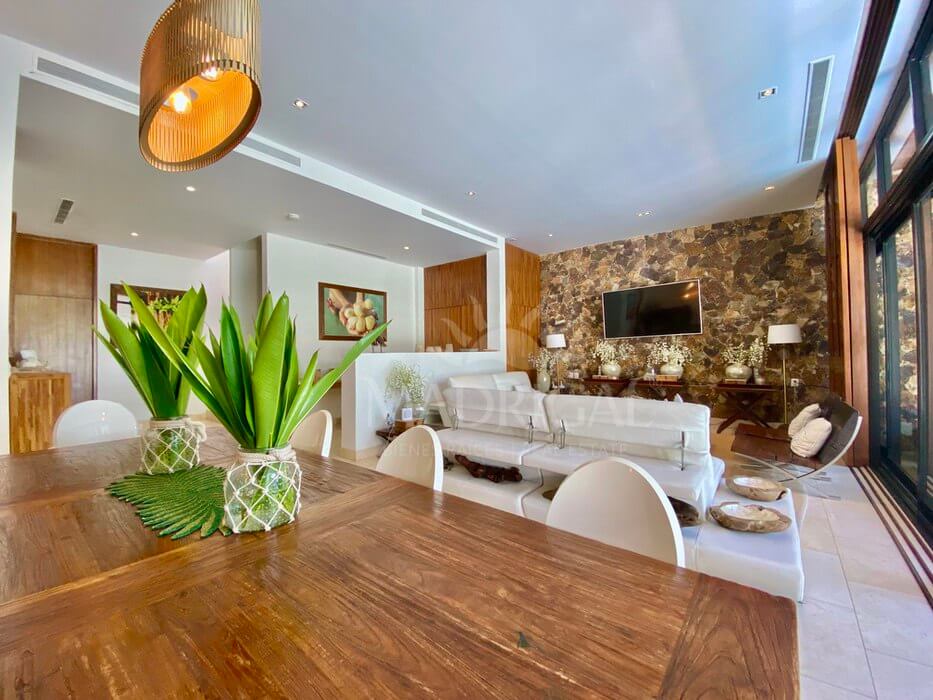 Residencias Tres Vidas – Villa en venta frente al campo de Golf