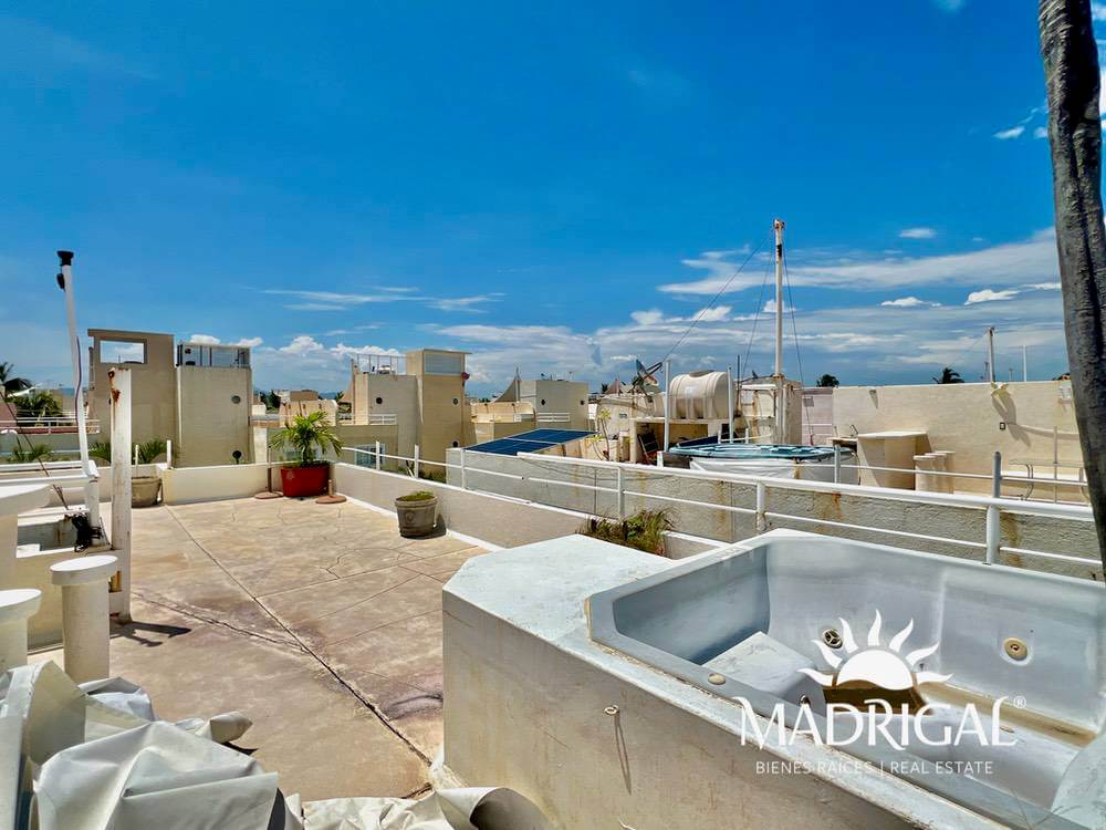 Departamento en venta en Puente del Mar de dos recámaras con Roof Garden