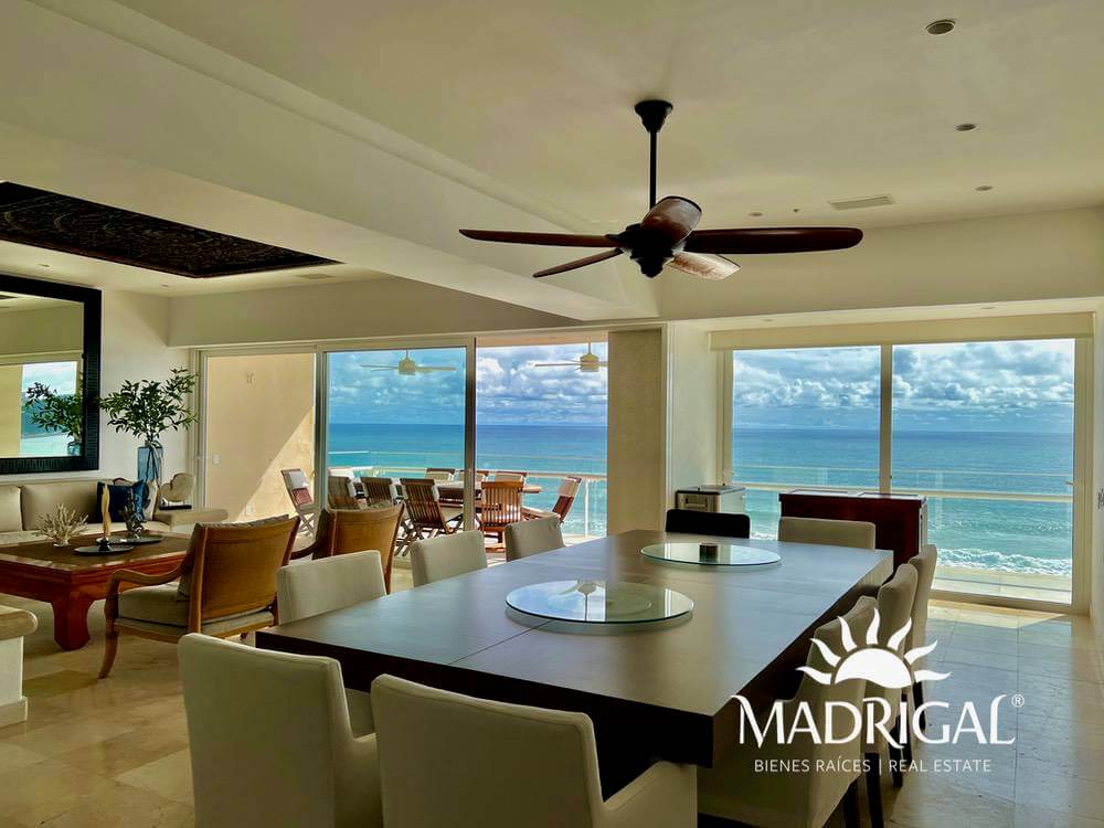 Playamar Diamante |exclusivo Departamento en Venta de Cuatro Recámaras Frente Al Mar en Playa Diamante