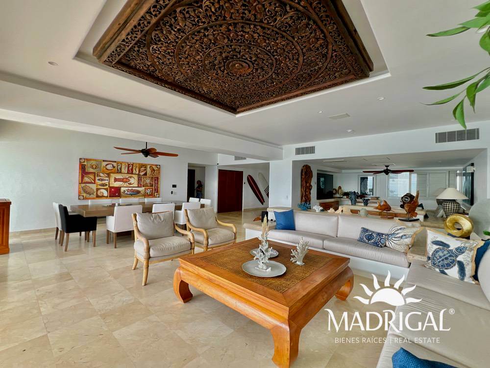 Playamar Diamante |exclusivo Departamento en Venta de Cuatro Recámaras Frente Al Mar en Playa Diamante