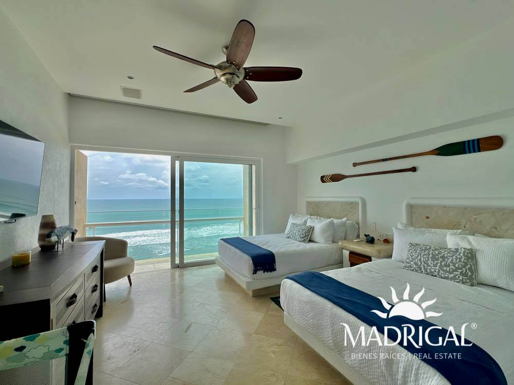 Playamar Diamante |exclusivo Departamento en Venta de Cuatro Recámaras Frente Al Mar en Playa Diamante