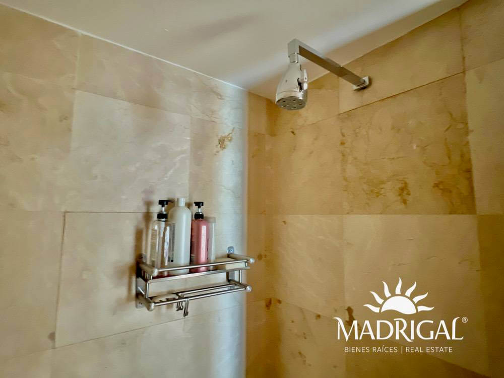 Playamar Diamante |exclusivo Departamento en Venta de Cuatro Recámaras Frente Al Mar en Playa Diamante
