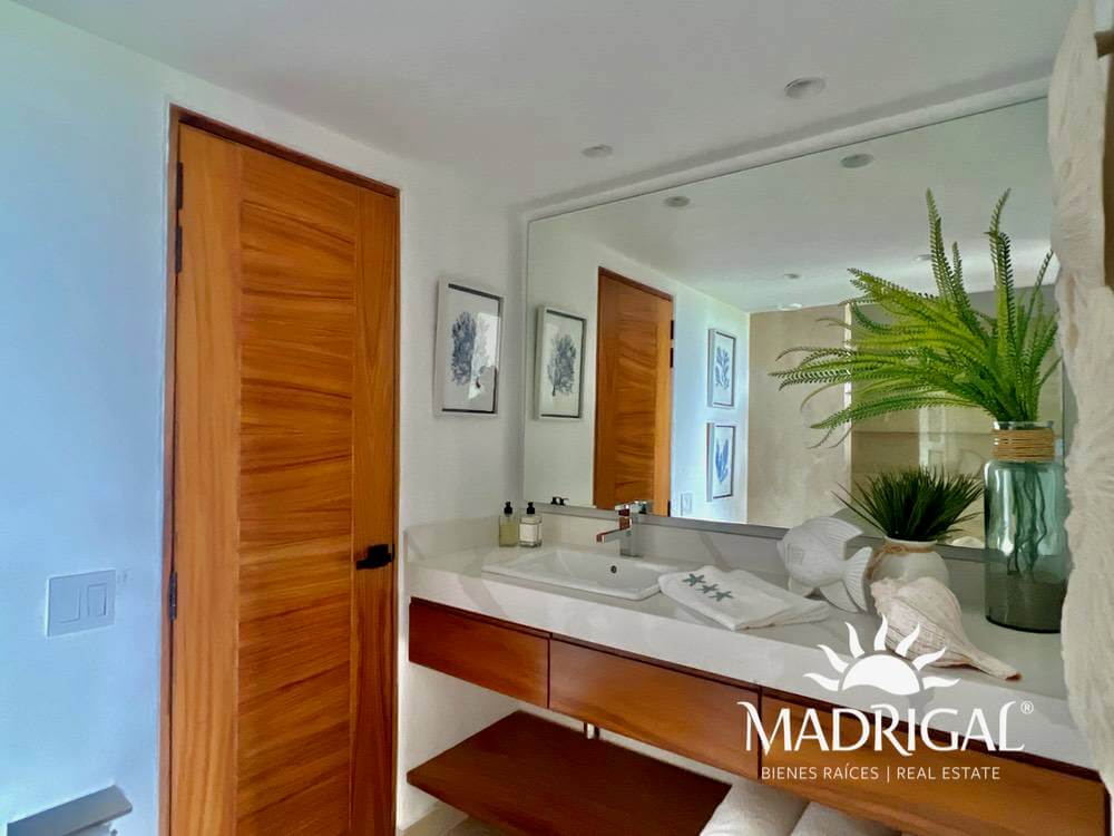 Playamar Diamante |exclusivo Departamento en Venta de Cuatro Recámaras Frente Al Mar en Playa Diamante