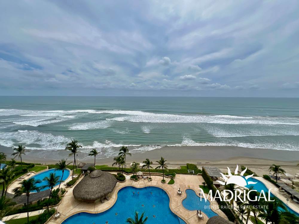 Playamar Diamante |exclusivo Departamento en Venta de Cuatro Recámaras Frente Al Mar en Playa Diamante