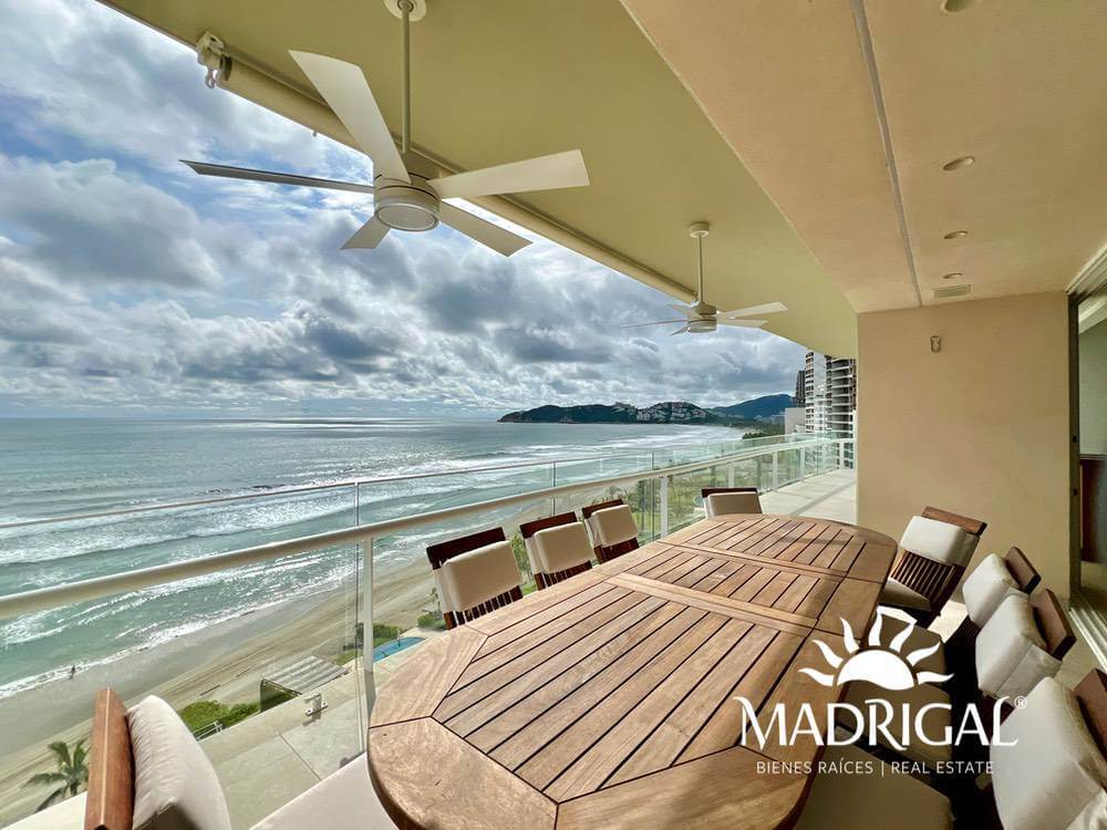 Playamar Diamante |exclusivo Departamento en Venta de Cuatro Recámaras Frente Al Mar en Playa Diamante
