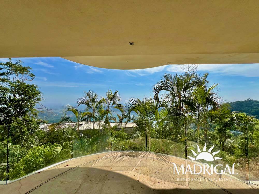 Cascada de la Cima | Exclusiva villa con techos de palapa y excelente vista a Playa Diamante