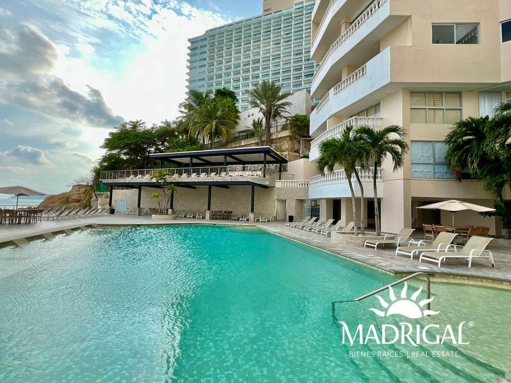 Estrella del Mar | Beachfront Penthouse for Sale on Acapulco Bay