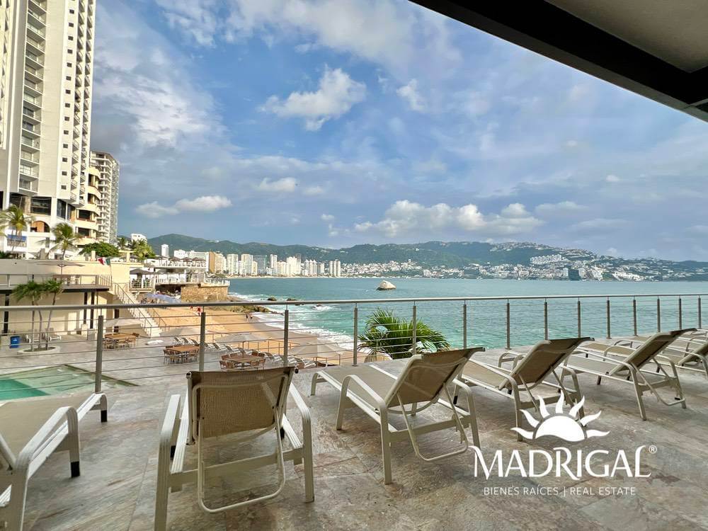 Estrella del Mar | Beachfront Penthouse for Sale on Acapulco Bay