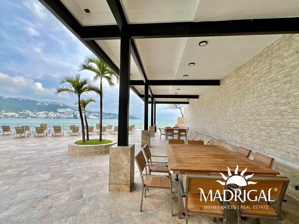 Estrella del Mar | Beachfront Penthouse for Sale on Acapulco Bay