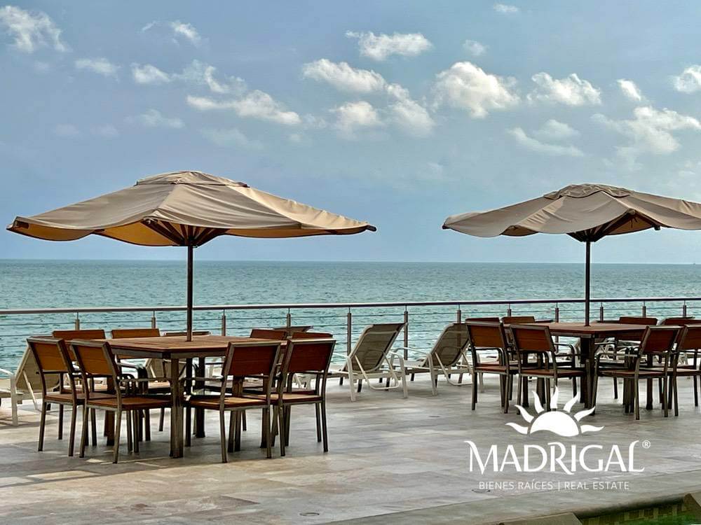 Estrella del Mar | Beachfront Penthouse for Sale on Acapulco Bay