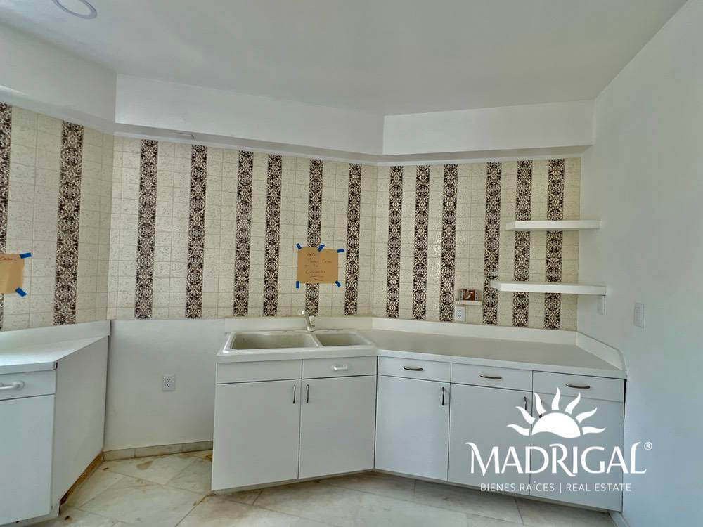 Estrella del Mar | Beachfront Penthouse for Sale on Acapulco Bay