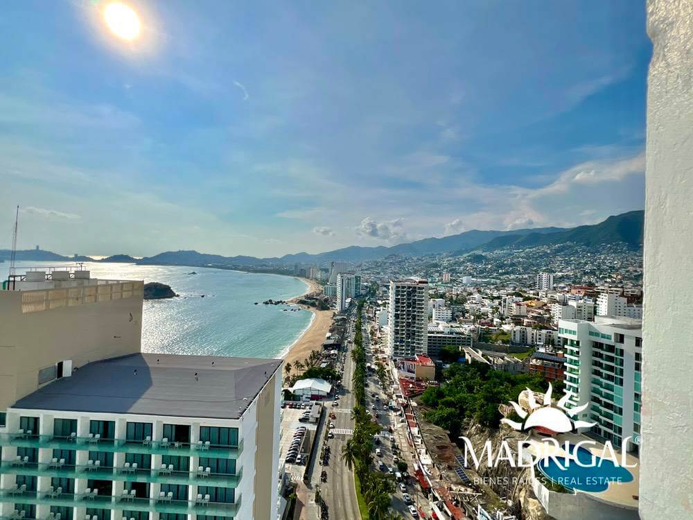 Estrella del Mar | Beachfront Penthouse for Sale on Acapulco Bay