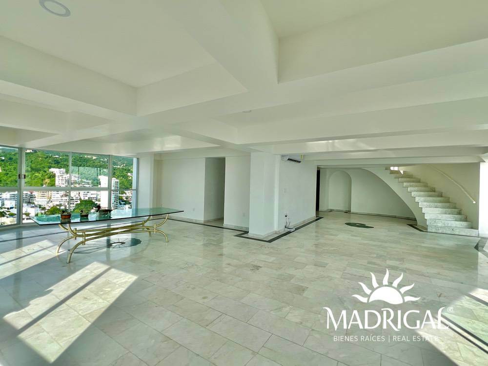 Estrella del Mar | Beachfront Penthouse for Sale on Acapulco Bay