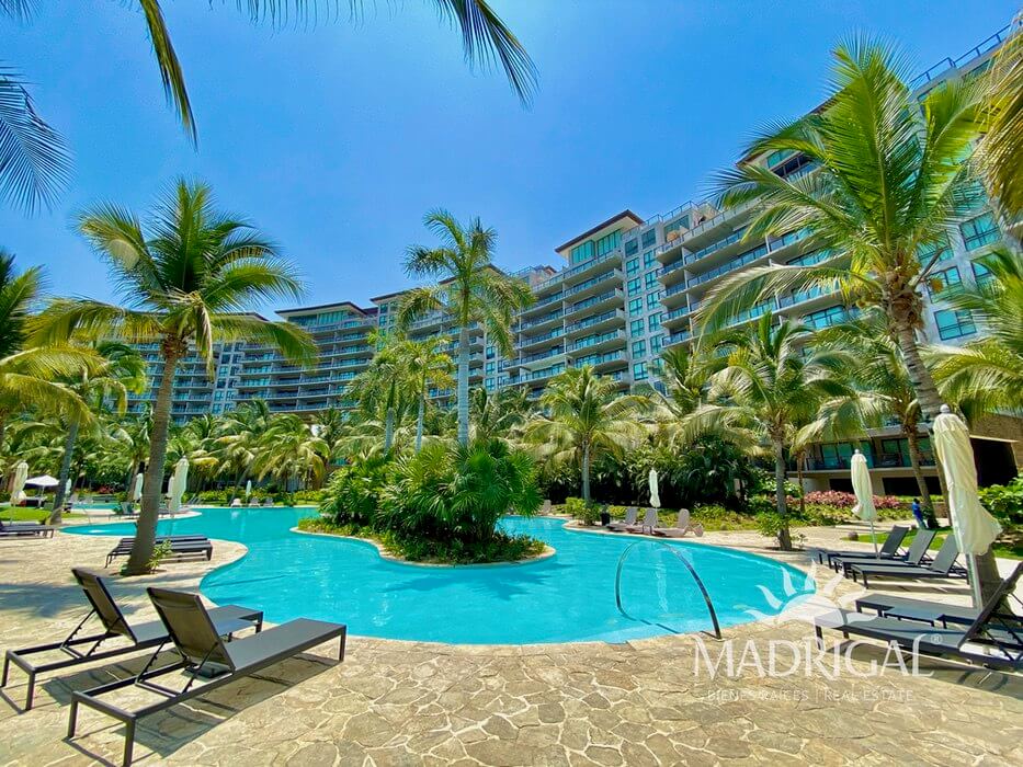 la Isla | Departamento en venta de cuatro recamaras con acceso a playa