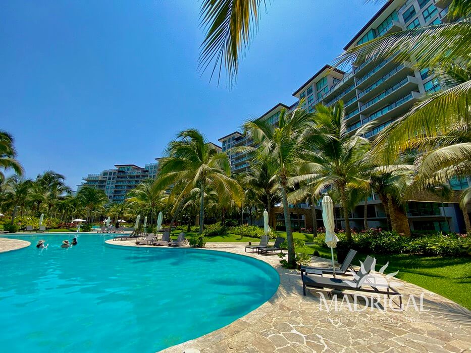 la Isla | Departamento en venta de cuatro recamaras con acceso a playa