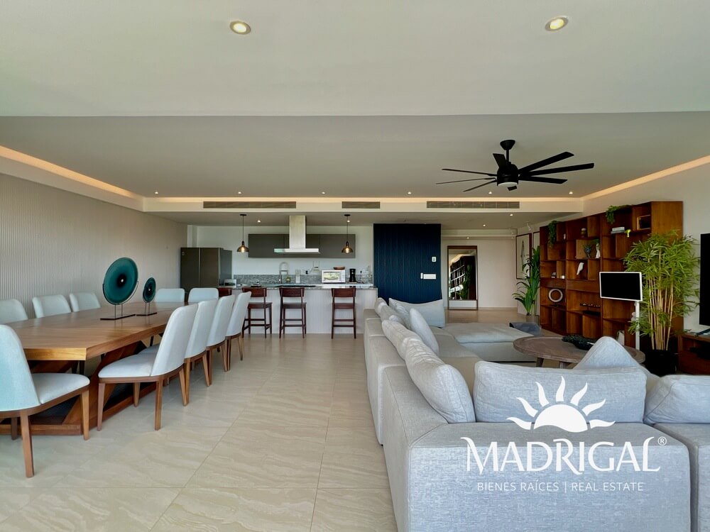 la Isla | Departamento en venta de cuatro recamaras con acceso a playa