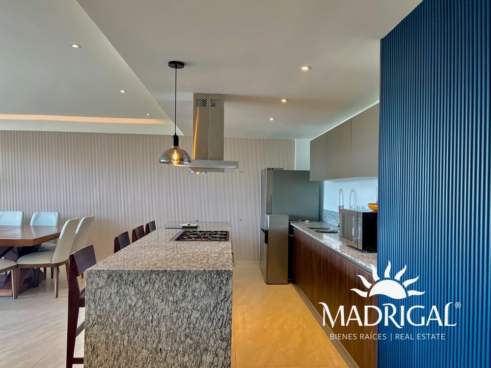 la Isla | Departamento en venta de cuatro recamaras con acceso a playa